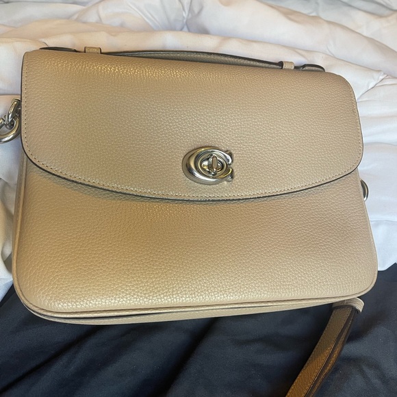 Coach Cassie - Picture 1 of 12